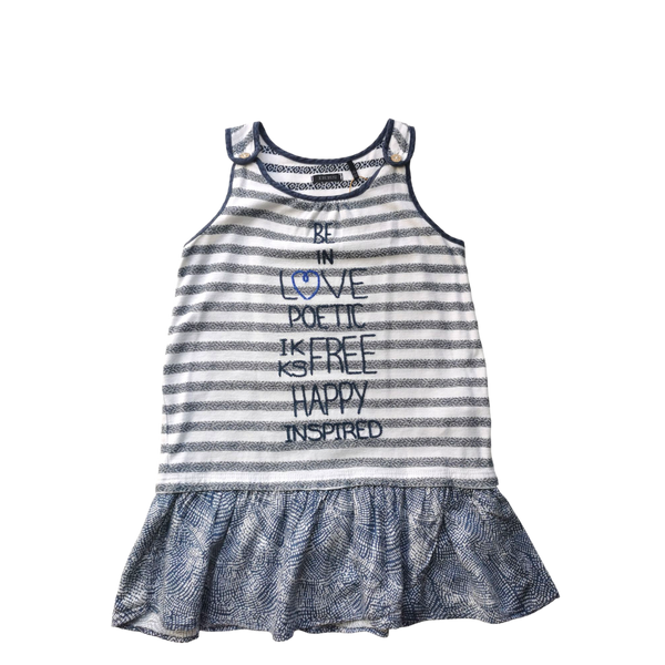 Robe à rayures bleues et blanches