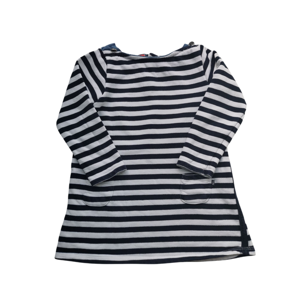 Robe à rayures bleues et blanches