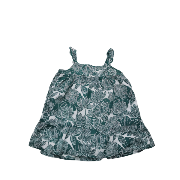 Robe verte et blanche motifs fleurs