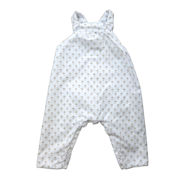 Combinaison blanche à motifs